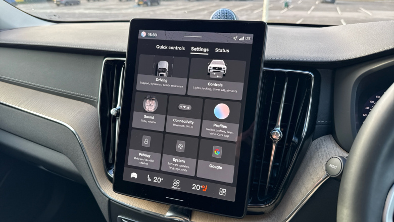 Volvo XC60 2.0 T8 [455] PHEV Ultra Dark 5dr AWD Geartronic Estate